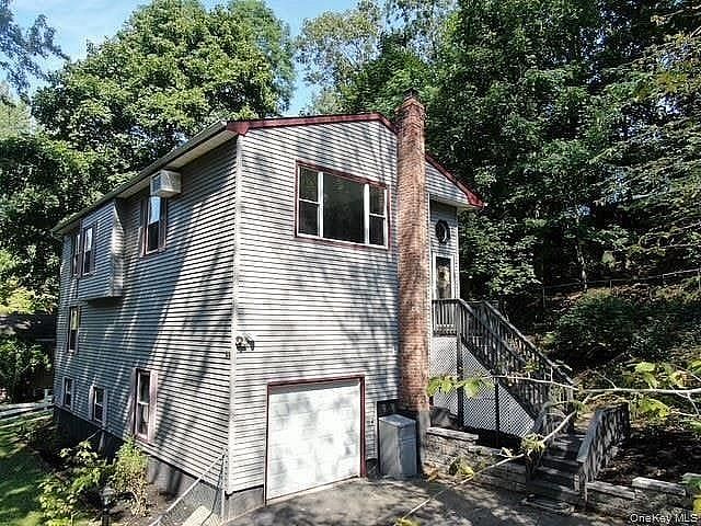 59 Woodhull Landing Road