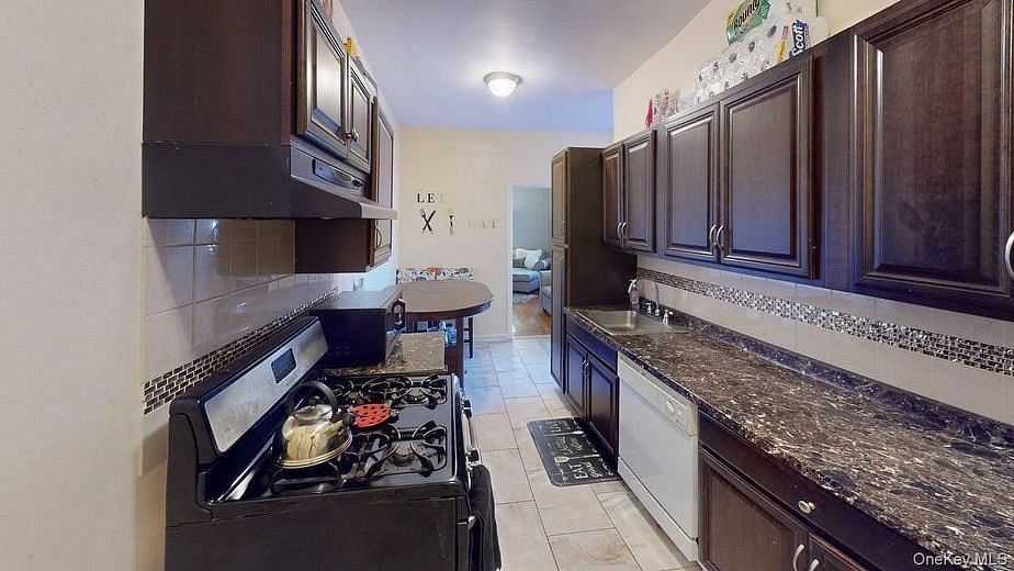 590 E Third Street #2D