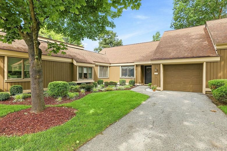590 Heritage Hills Hills #B