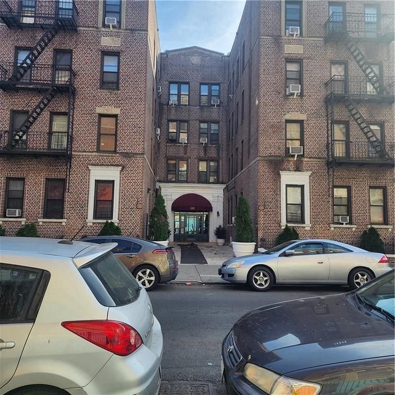 Image 1 of 20 for 590 Parkside Avenue #2CE in Brooklyn, NY, 11226