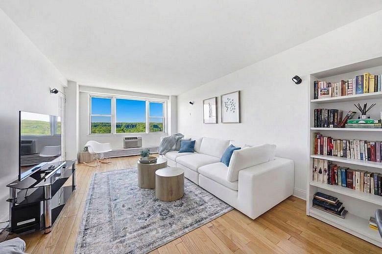 5900 Arlington Avenue #10K