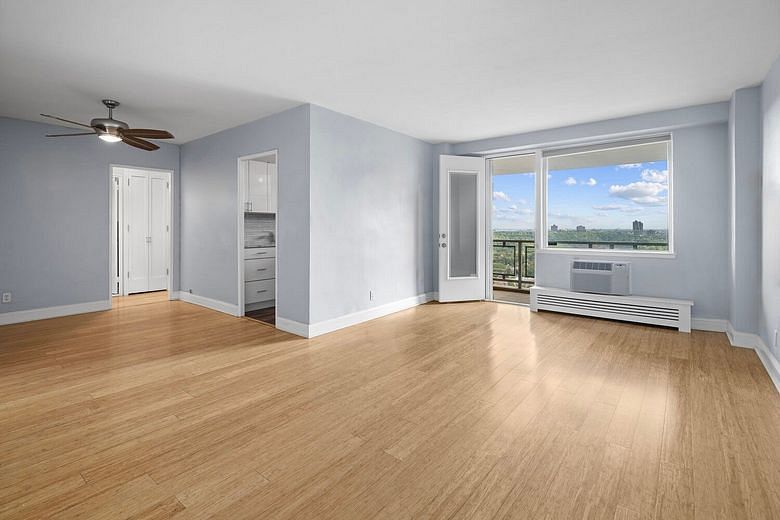 5900 Arlington Avenue #19D