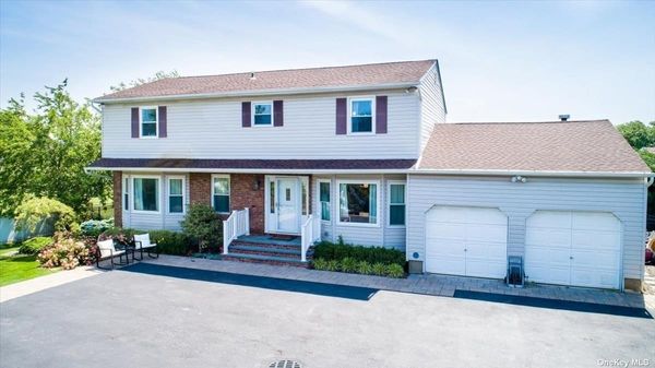 Image 1 of 35 for 139 Ocean Avenue in Long Island, Massapequa, NY, 11758