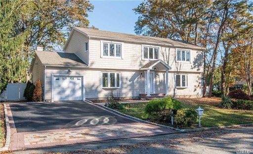 Image 1 of 35 for 1 Millbrook Ct in Long Island, Dix Hills, NY, 11746