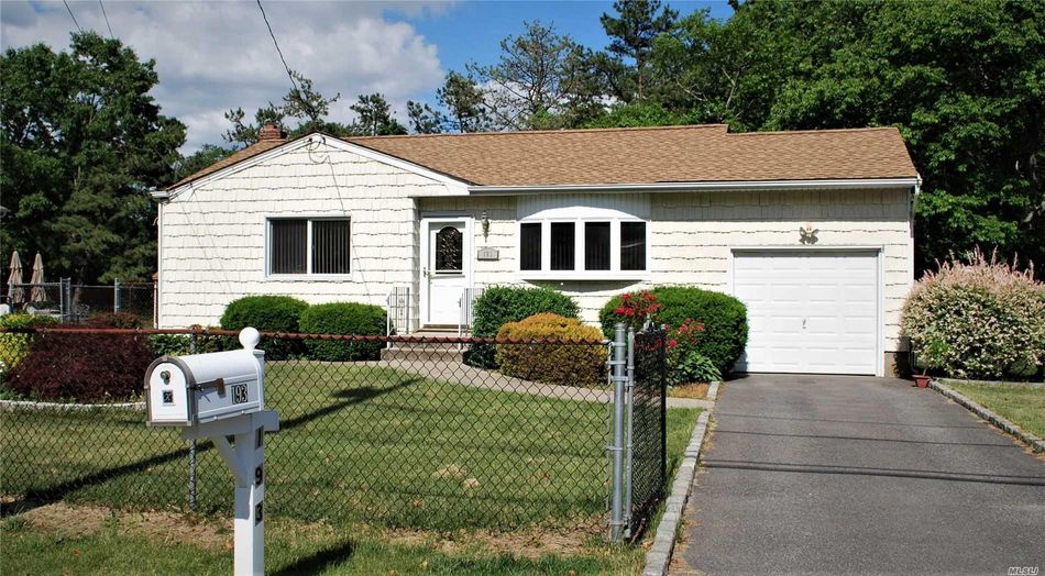 Image 1 of 19 for 193 Powell Ave in Long Island, Central Islip, NY, 11722