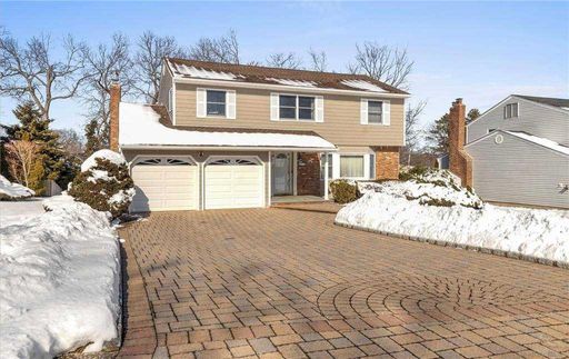 Image 1 of 29 for 18 Thomas Drive in Long Island, Hauppauge, NY, 11788