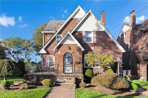 Image 1 of 29 for 35 Cisney Ave in Long Island, Floral Park, NY, 11001