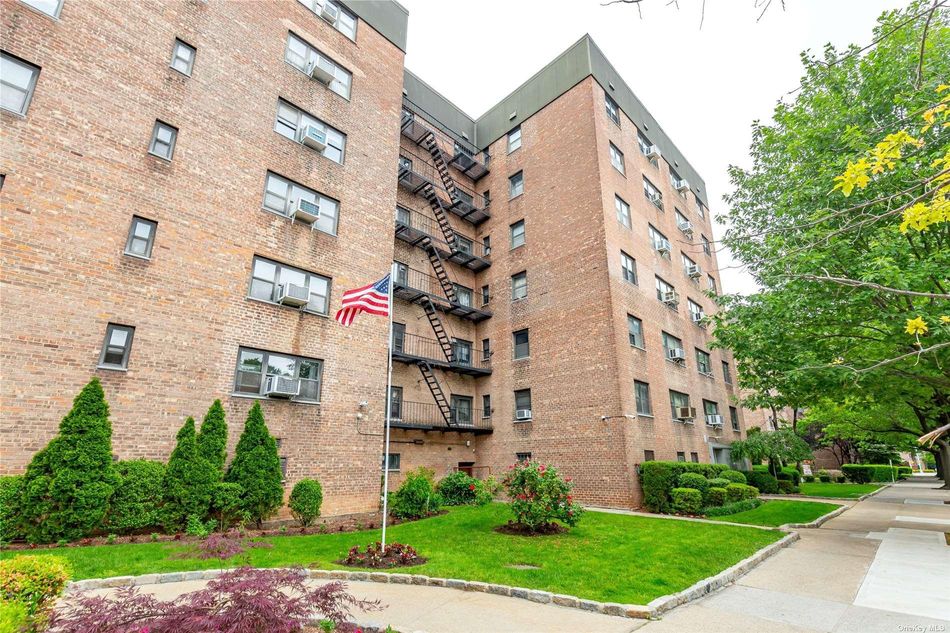 Image 1 of 24 for 31-50 138 St #3E in Queens, Flushing, NY, 11354