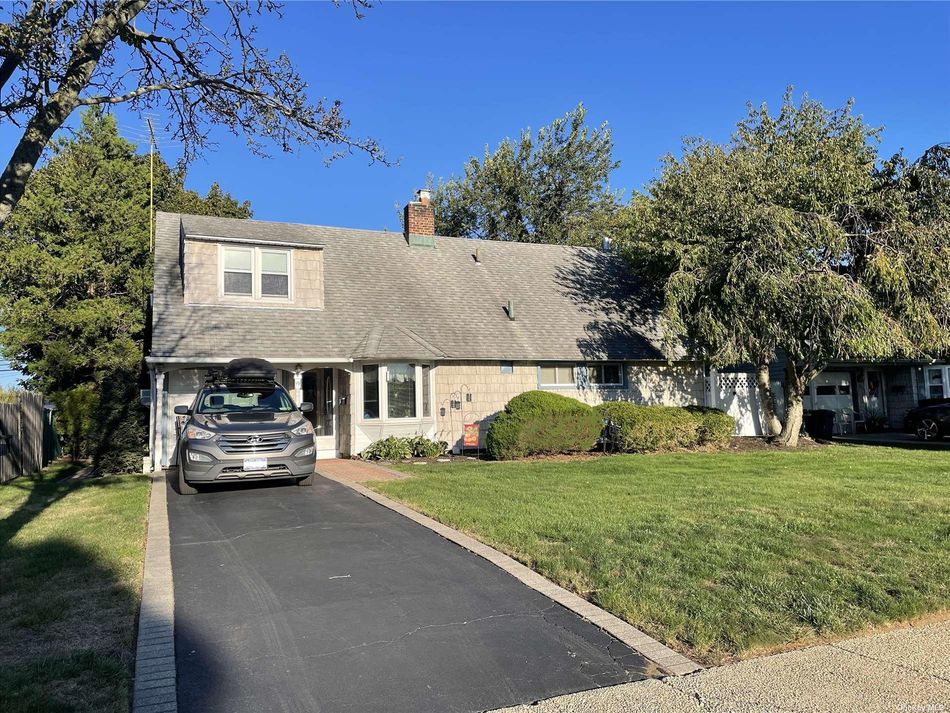 Image 1 of 20 for 19 High Lane in Long Island, Levittown, NY, 11756