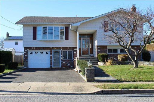 Image 1 of 20 for 2420 Spruce Street in Long Island, Seaford, NY, 11783