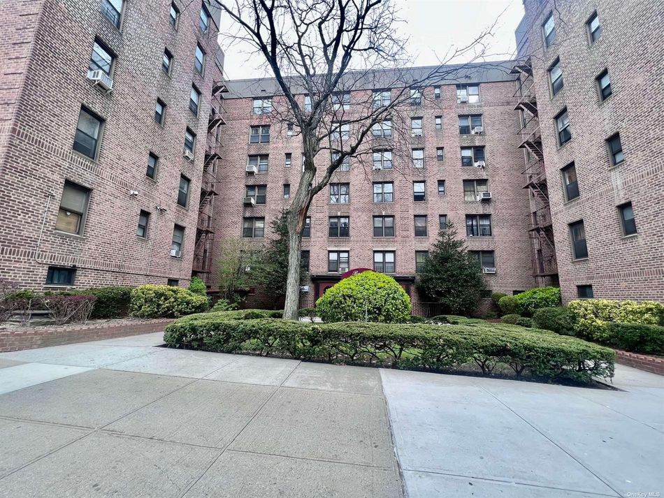 Image 1 of 12 for 83-05 98 Street #2B in Queens, Woodhaven, NY, 11421