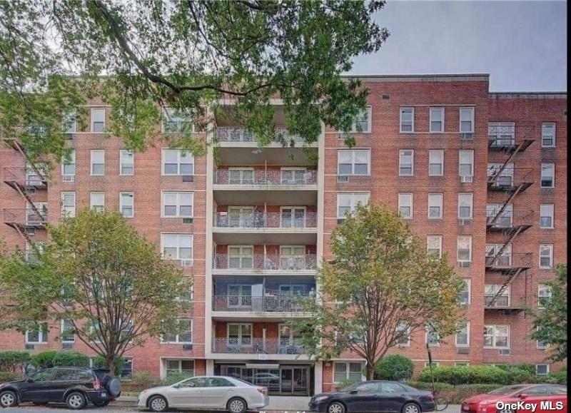 144-30 Sanford Avenue #1D in Queens, Flushing, NY 11355
