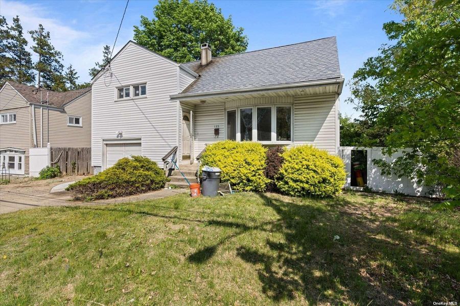 Image 1 of 17 for 135 Commack Road in Long Island, North Babylon, NY, 11703