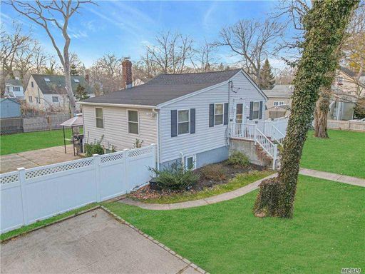 Image 1 of 22 for 186 Orchid Dr in Long Island, Mastic Beach, NY, 11951