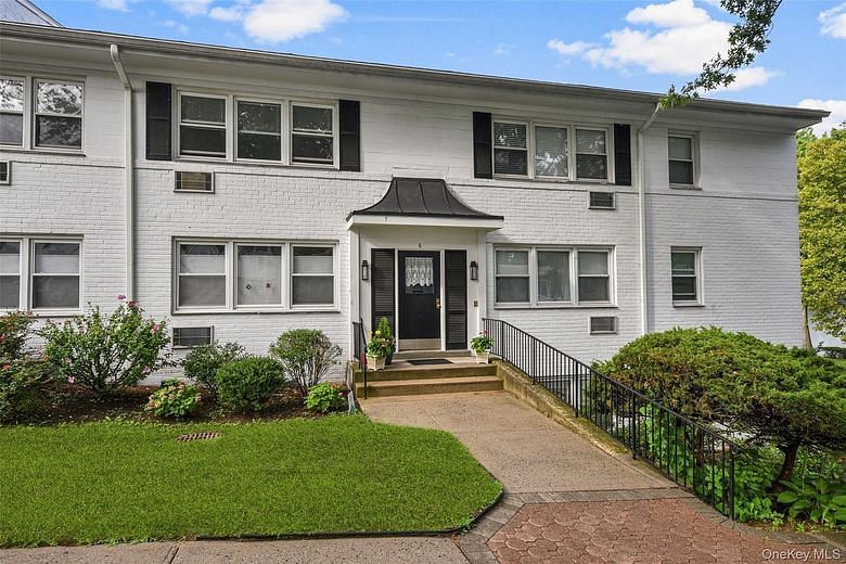6 Avon Circle #C