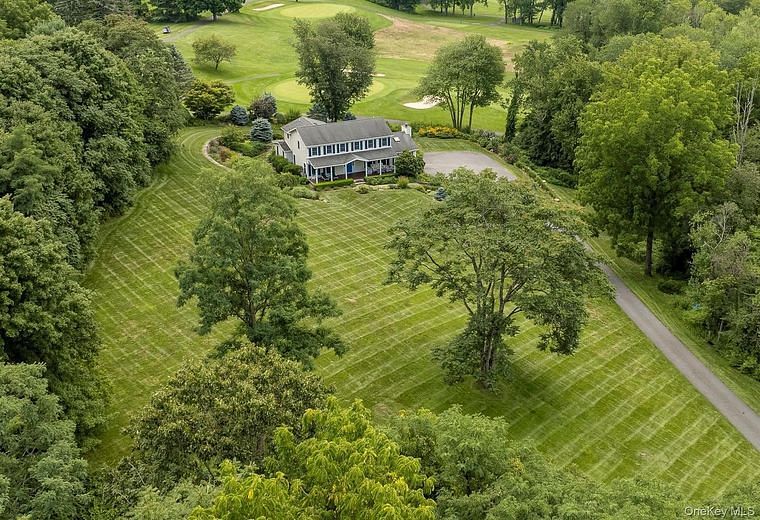 6 Bloomer Road