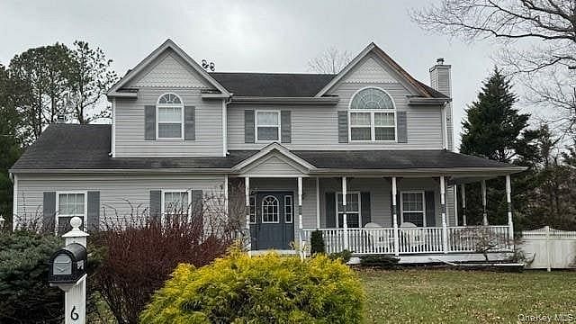 6 Donnelly Court