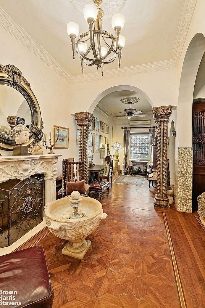 6 East 76th Street #1R