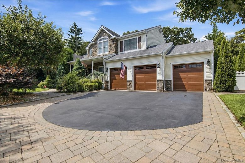 6 Hayloft Court