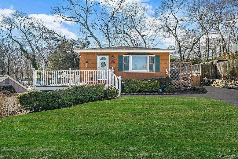 6 Hillside Road