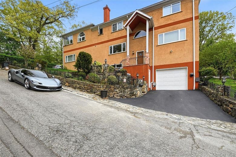 6 Inwood Place