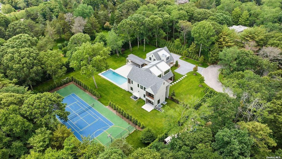 Image 1 of 36 for 6 Laurents Way in Long Island, Quogue, NY, 11959