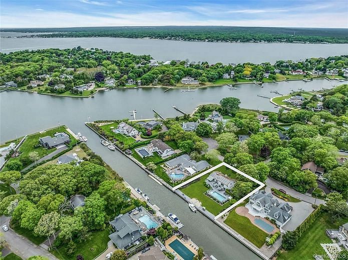 6 Mill Pond Road