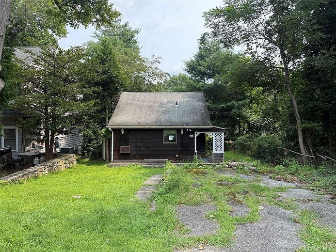 6 N Shenorock Drive