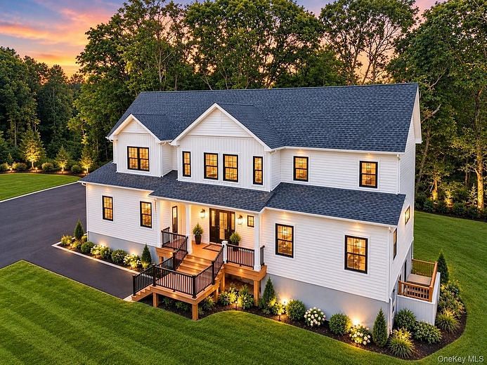 6 Pine Hill Ct