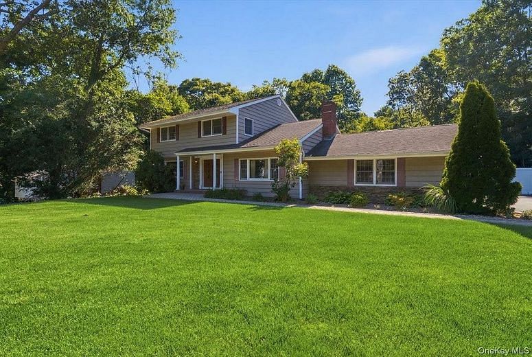 6 Redwood Drive