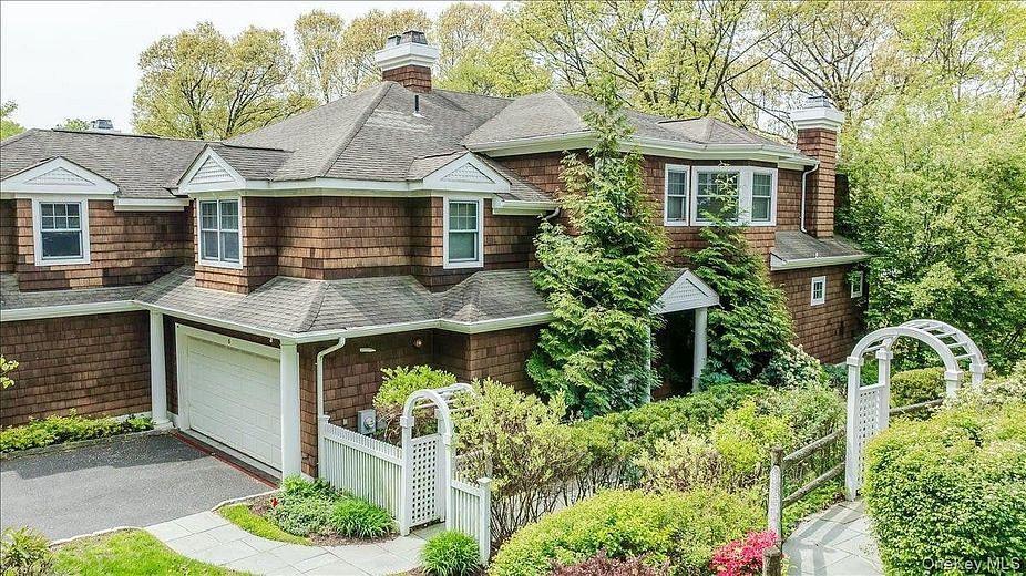 6 Riverpointe Road