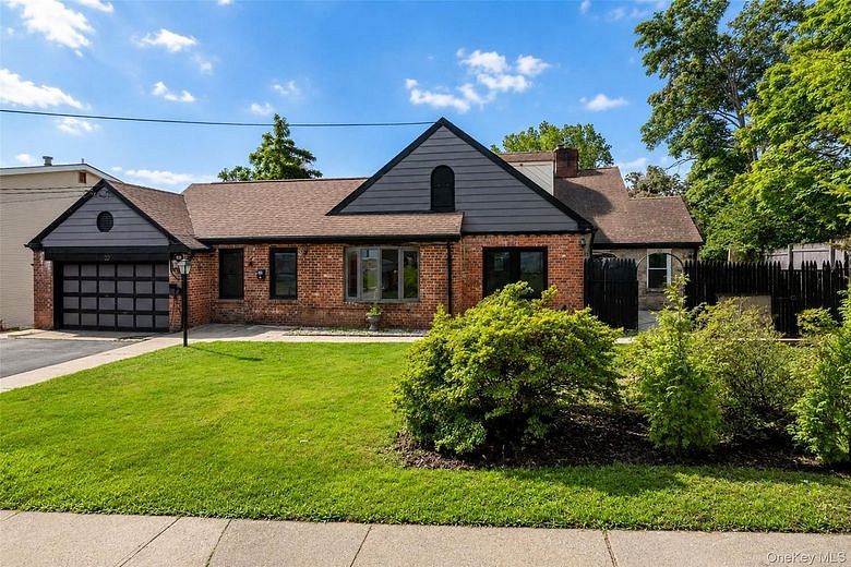 6 Truman Avenue