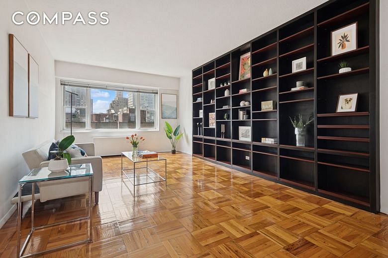 60 East 8th Street #6D