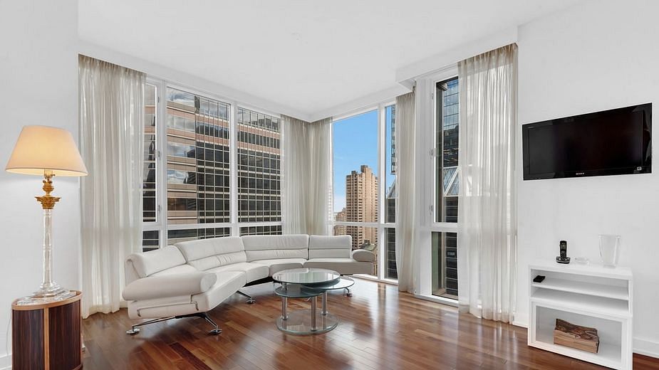 60 East 55th Street #36A