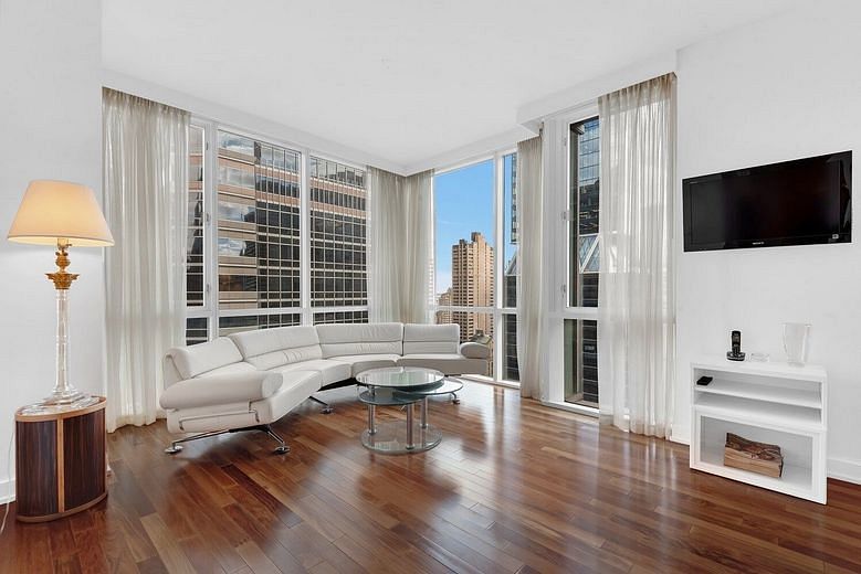 60 East 55th Street #36A