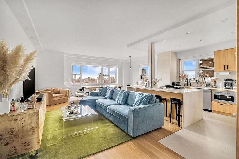 60 East 8th Street #21N