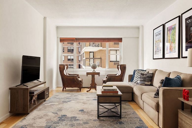 60 East 8th Street #6A