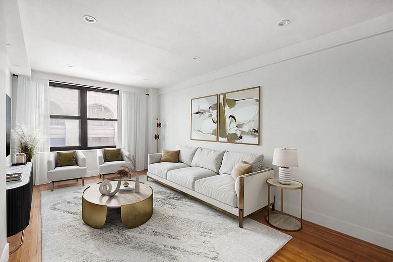 60 East 9th Street #304