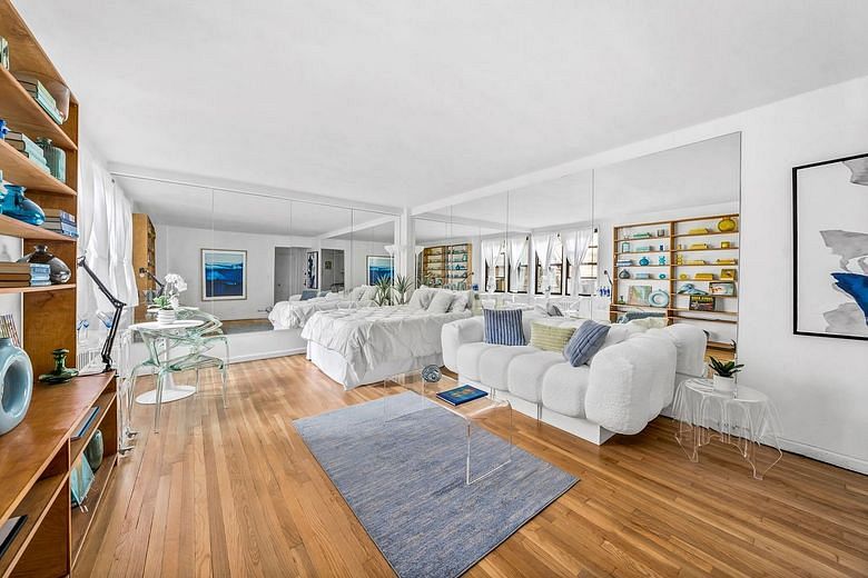 60 East 9th Street #435