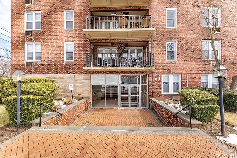 60 Hempstead Avenue #2K