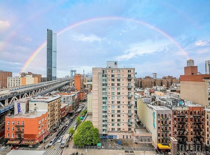 60 Henry Street #15F2