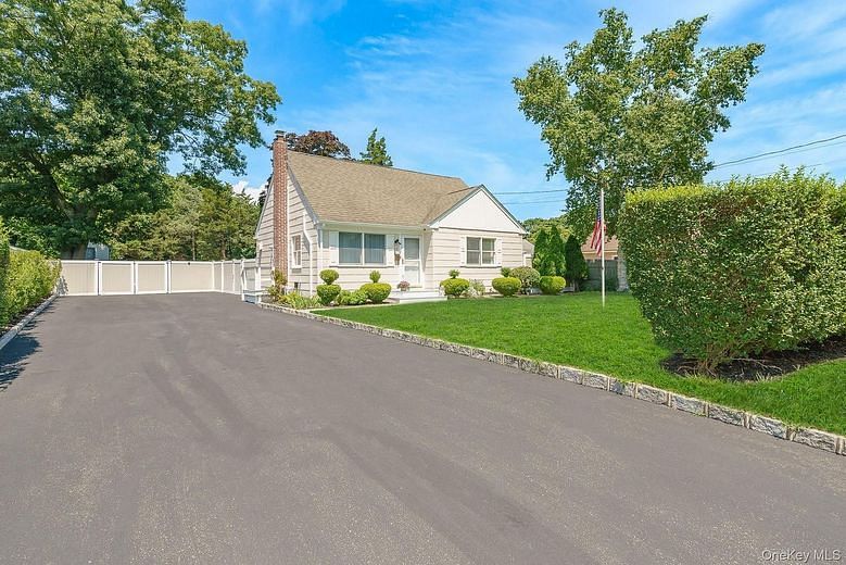 60 Hubbard Avenue