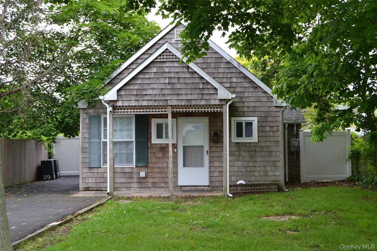 60 Huguenot Drive