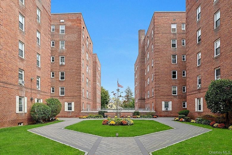 60 Locust Avenue #A207