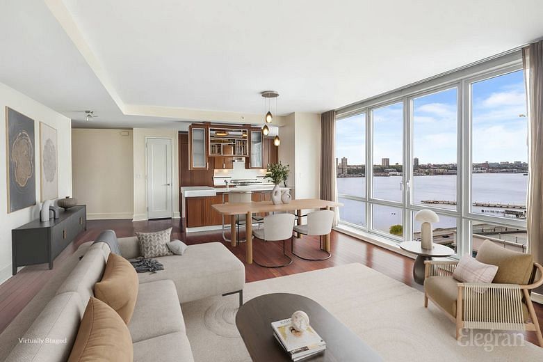 60 Riverside Boulevard #1902