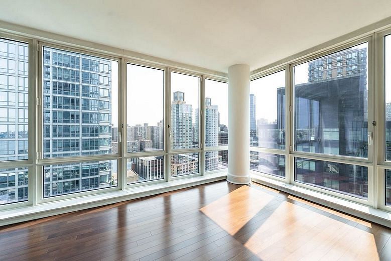 60 Riverside Boulevard #2602