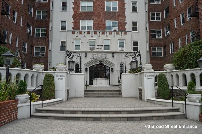 60 W Broad Street W #1K