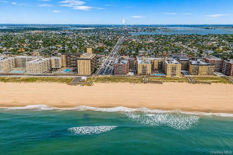 600 Shore Road #5B