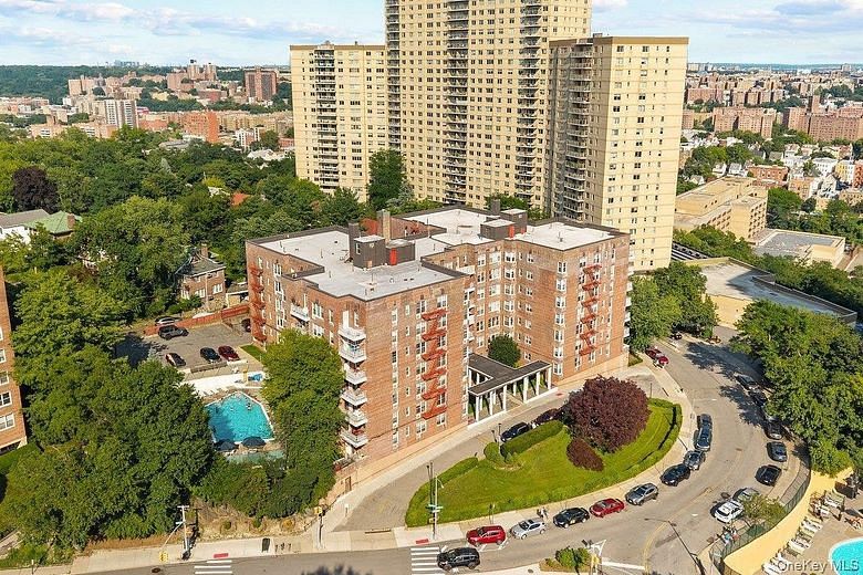 601 Kappock Street #4J