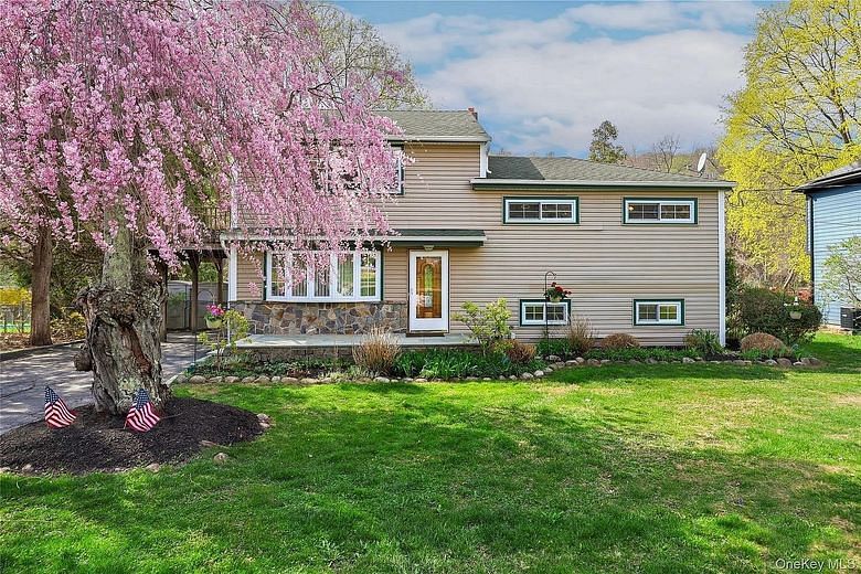 606 Washington Avenue